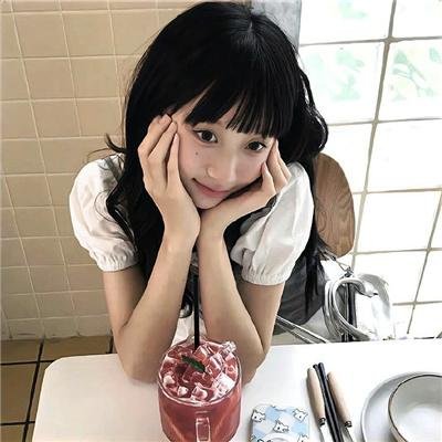 后备箱里的女孩